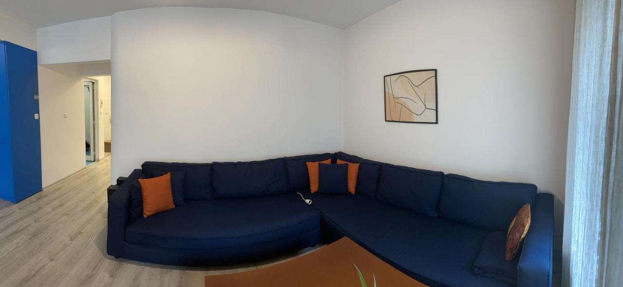 Eli's Cozy Place